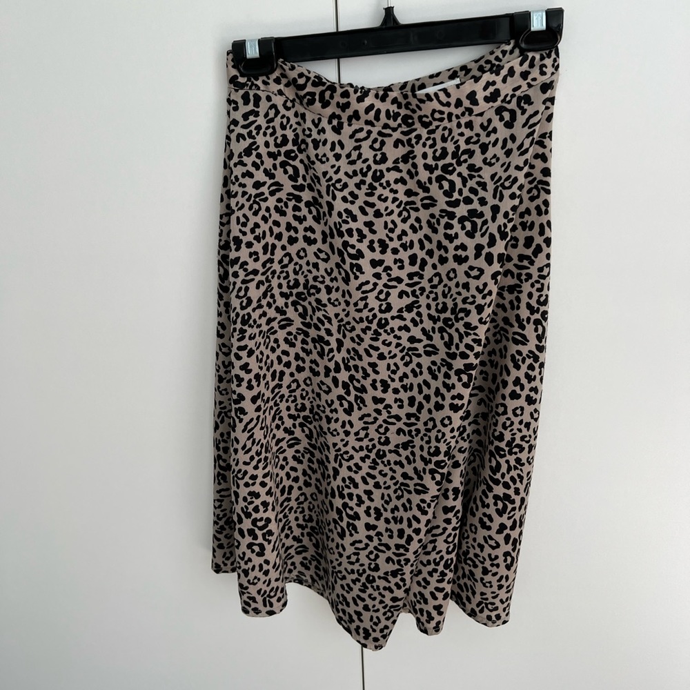 Mango Modern Cheetah Print Silky Skirt
